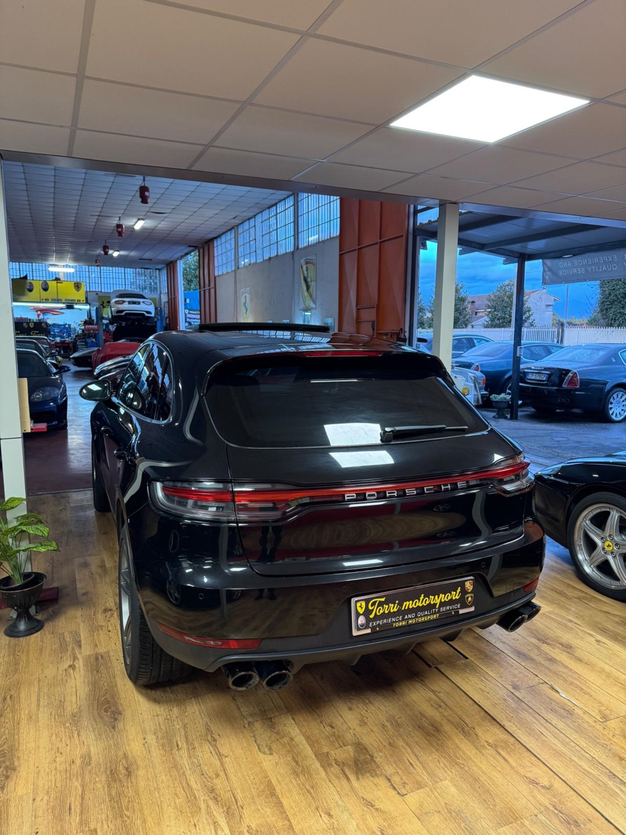 Porsche Macan 2.0T “Pari al nuovo” PERMUTE
