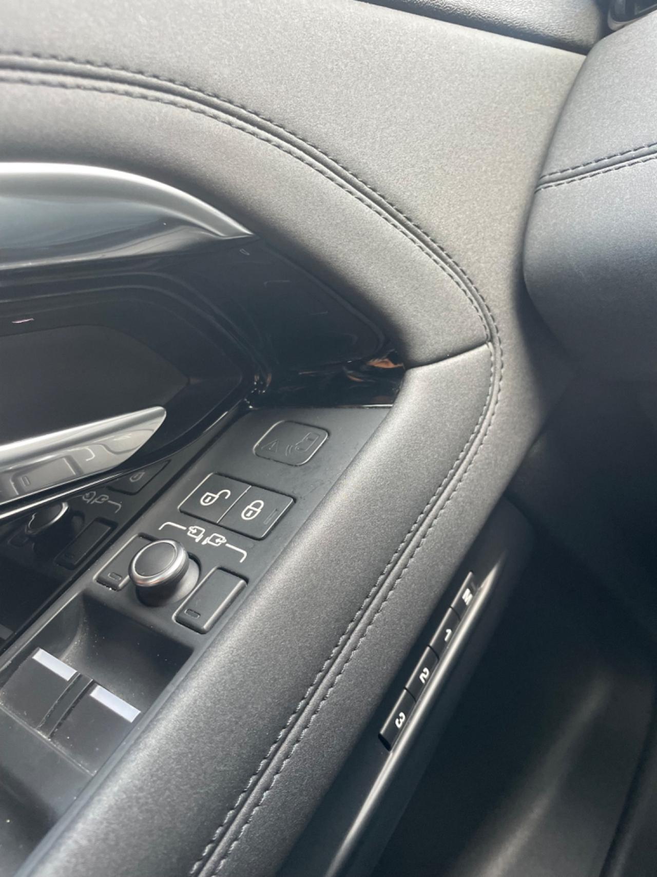 Land Rover Range Evoque 2.0D I4 150 CV AWD Auto R-Dynamic SE