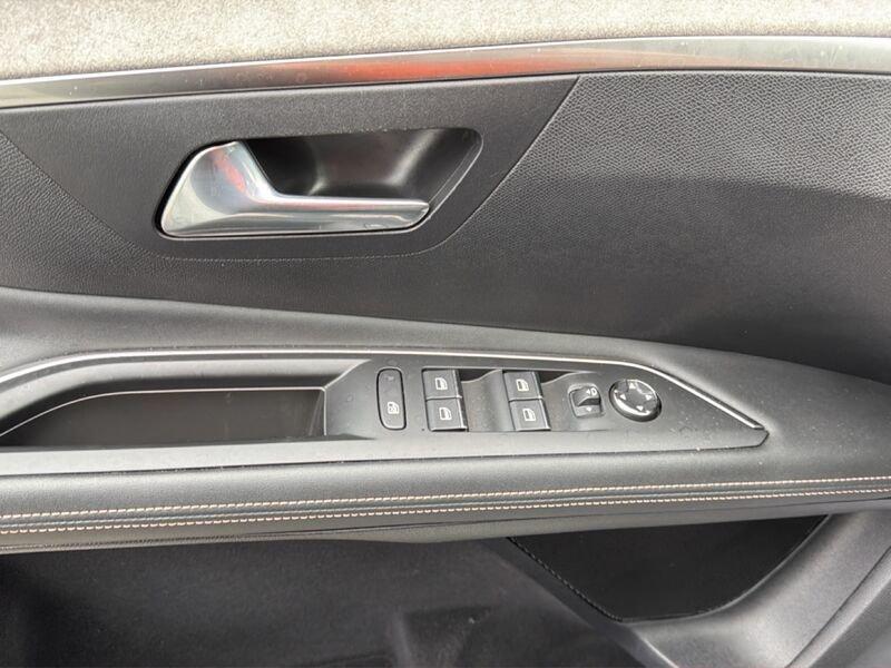 Peugeot 3008 3008 1.5 bluehdi GT Pack s&s 130cv eat8