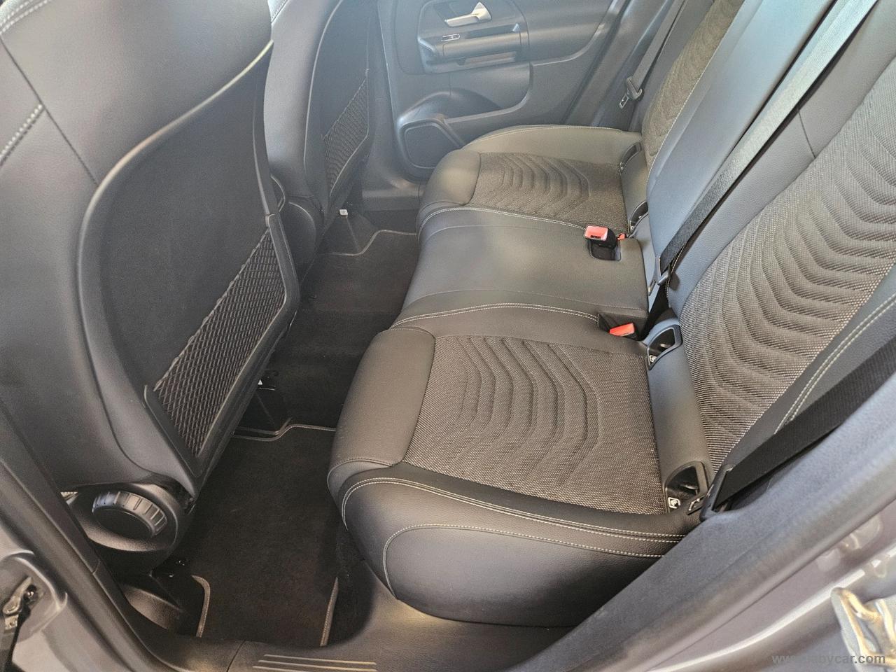MERCEDES-BENZ GLA 180 d Automatic Advanced