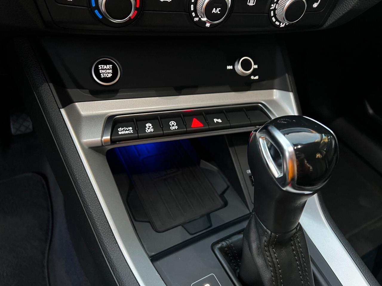 Audi Q3 SPB 40 TDI Quattro S tronic S Line-MATRIX