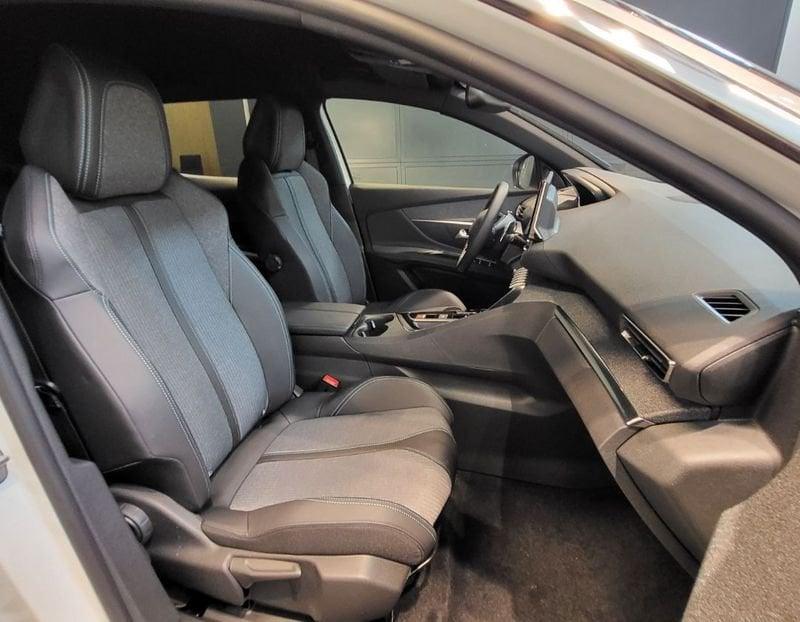 Peugeot 3008 Hybrid4 300 e-EAT8 Allure Pack