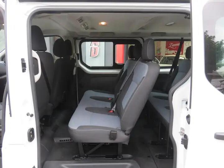 Opel Vivaro 1.6 TDI PASSO LUNGO 9 POSTI