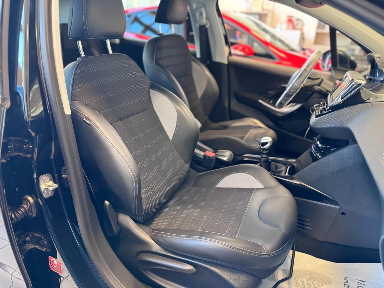 Peugeot 2008 BlueHDi 120 S&S Allure