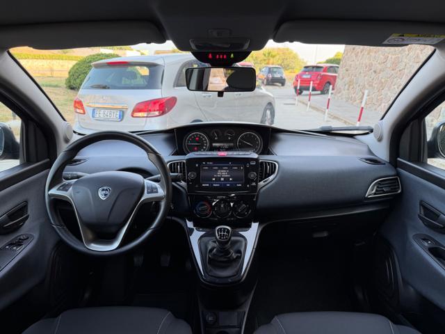 LANCIA Ypsilon GOLD+NAVI CARPLAY+SENSORI+LED