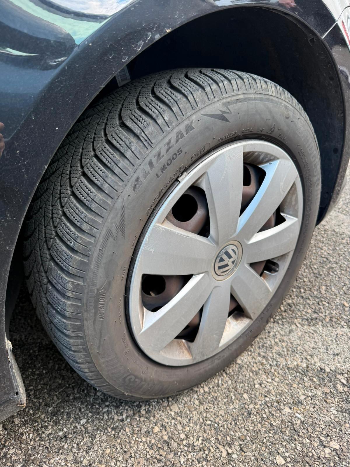 VOLKSWAGEN TOURAN 1.6 TDI 7 POSTI