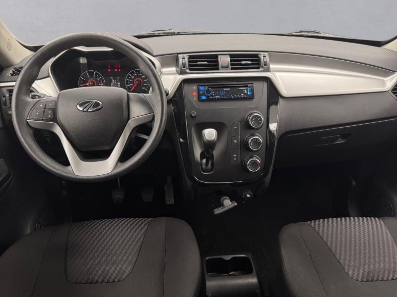MAHINDRA KUV100 K6+