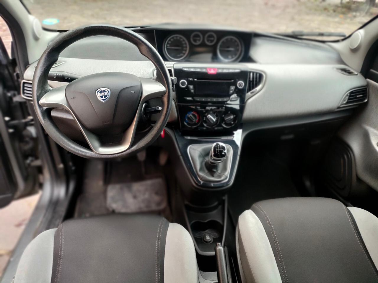 Lancia Ypsilon 0.9 TwinAir 85CV Ecochic Gold