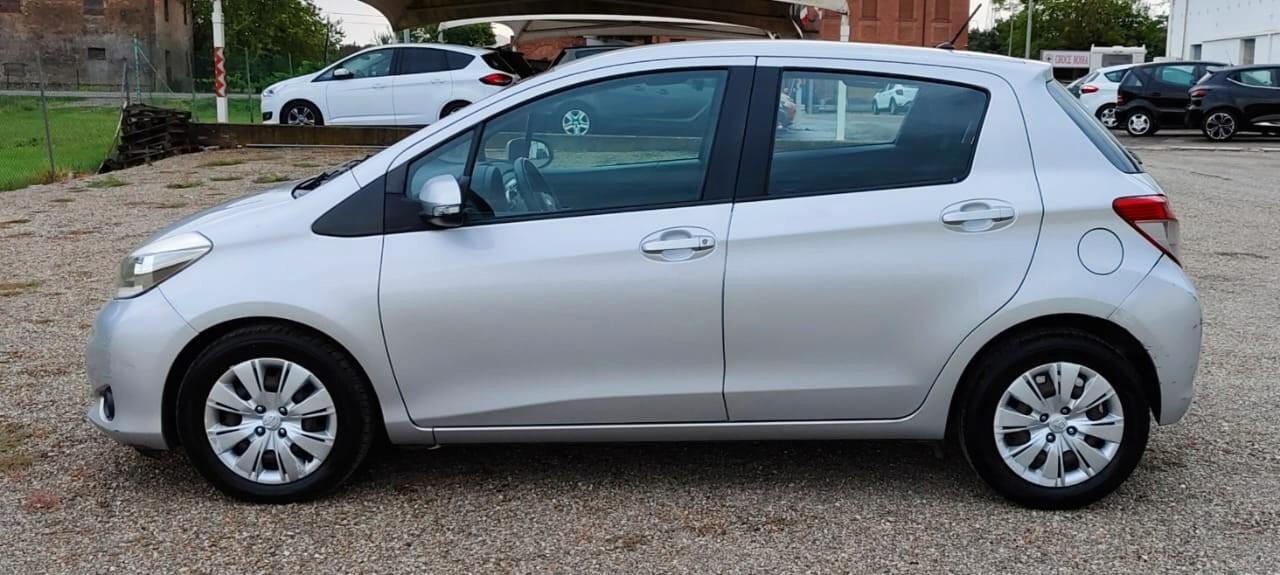 Toyota Yaris 1.4 D-4D 5 porte Lounge