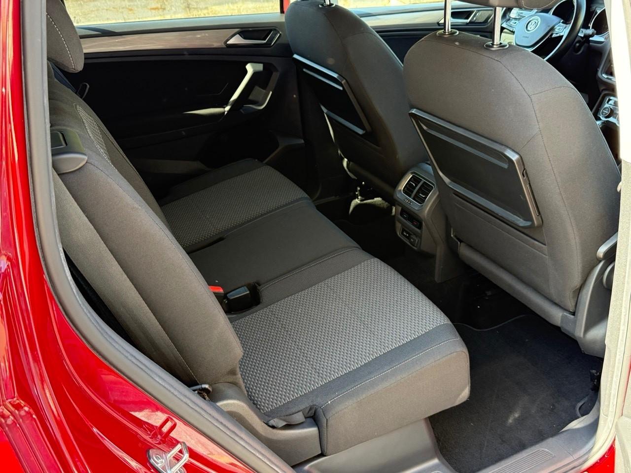VW Tiguan Allspace 2.0 TDI DSG KEYLESS/CARPLAY/7POSTI