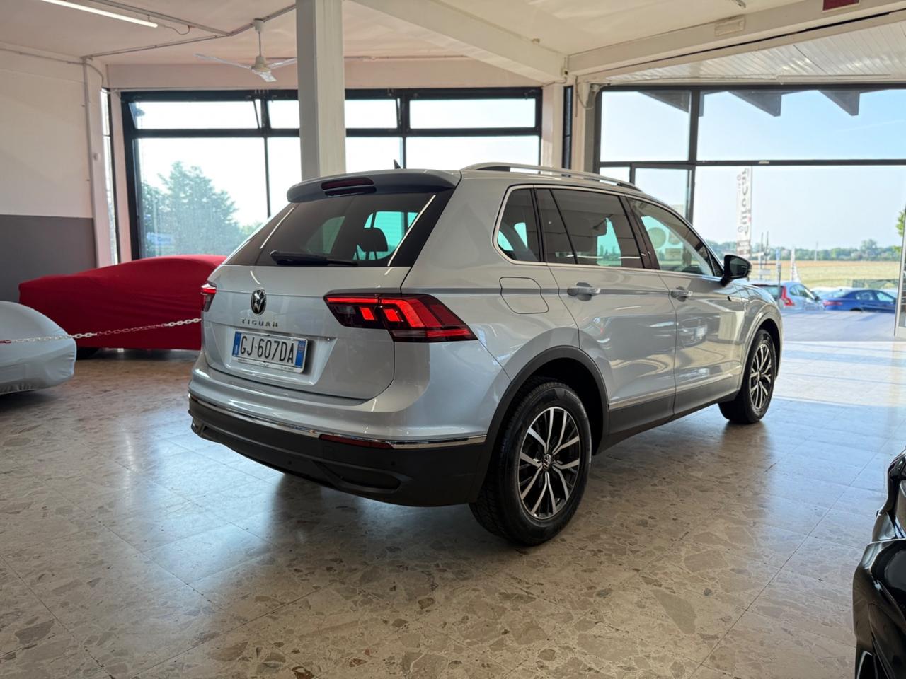 Volkswagen Tiguan 2.0 TDI 150 CV DSG Life 04/2022 EURO 6D