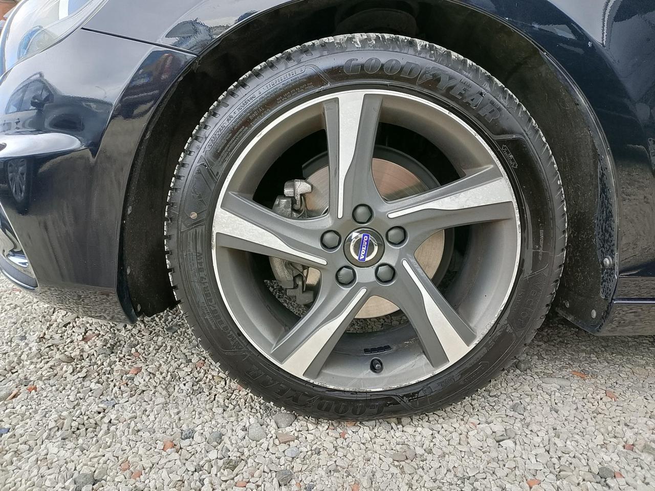 Volvo V40 D2 1.6 Powershift R-design Kinetic