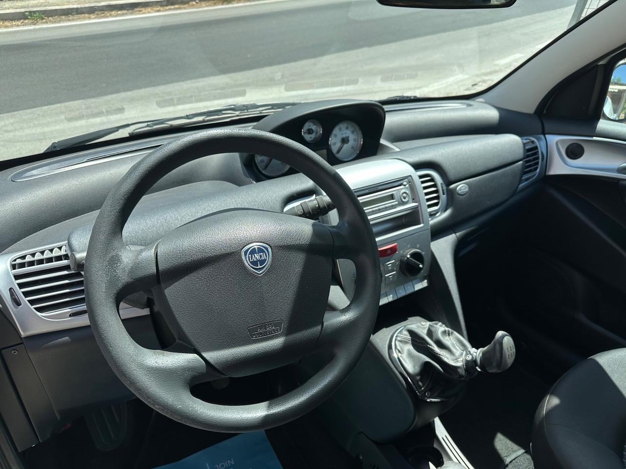 Lancia Ypsilon 1.2 benzina 69 CV