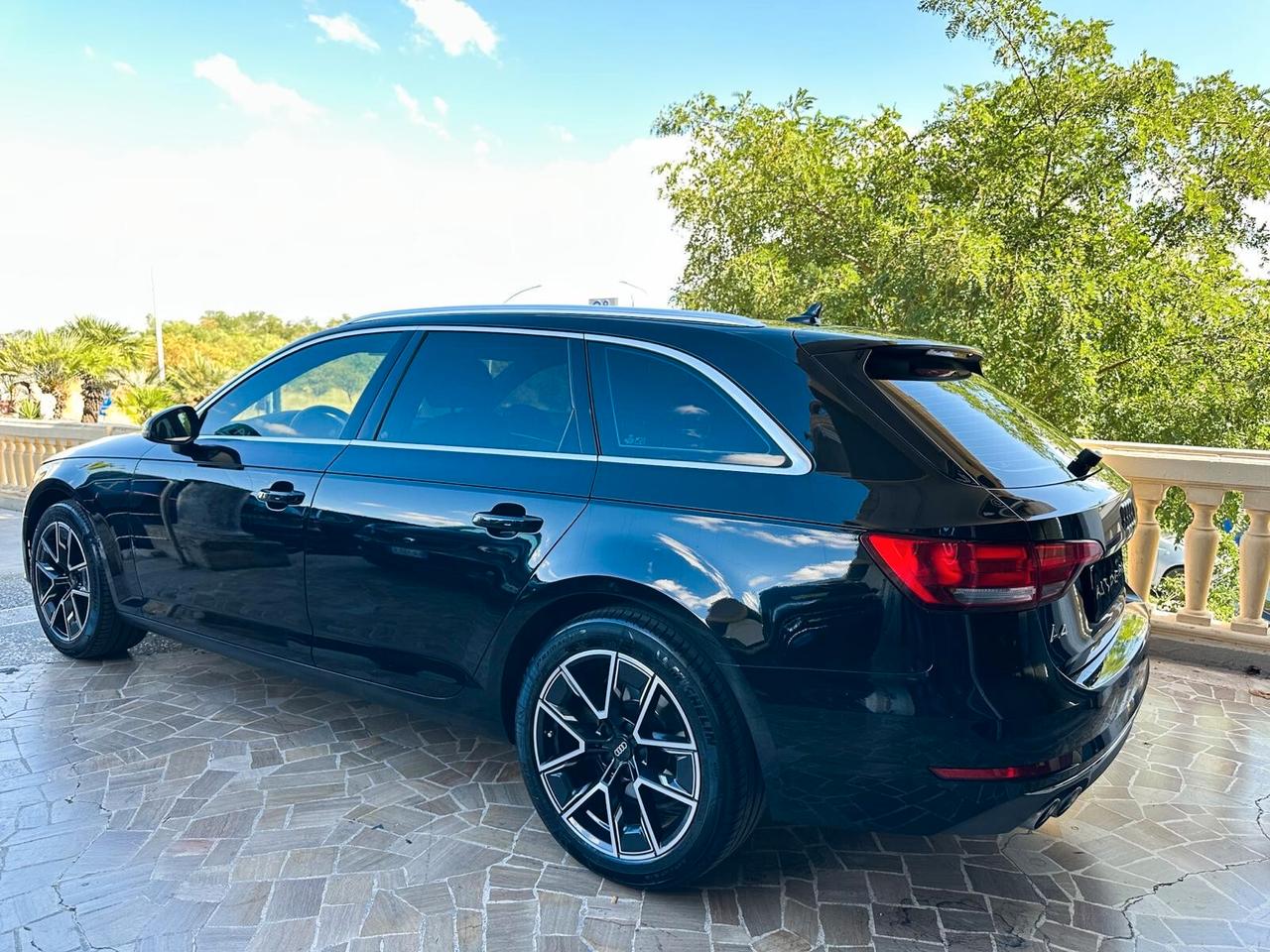 Audi A4 Avant 2.0 TDI 190 CV ultra S tronic Business#AUTO#LED#NAVI
