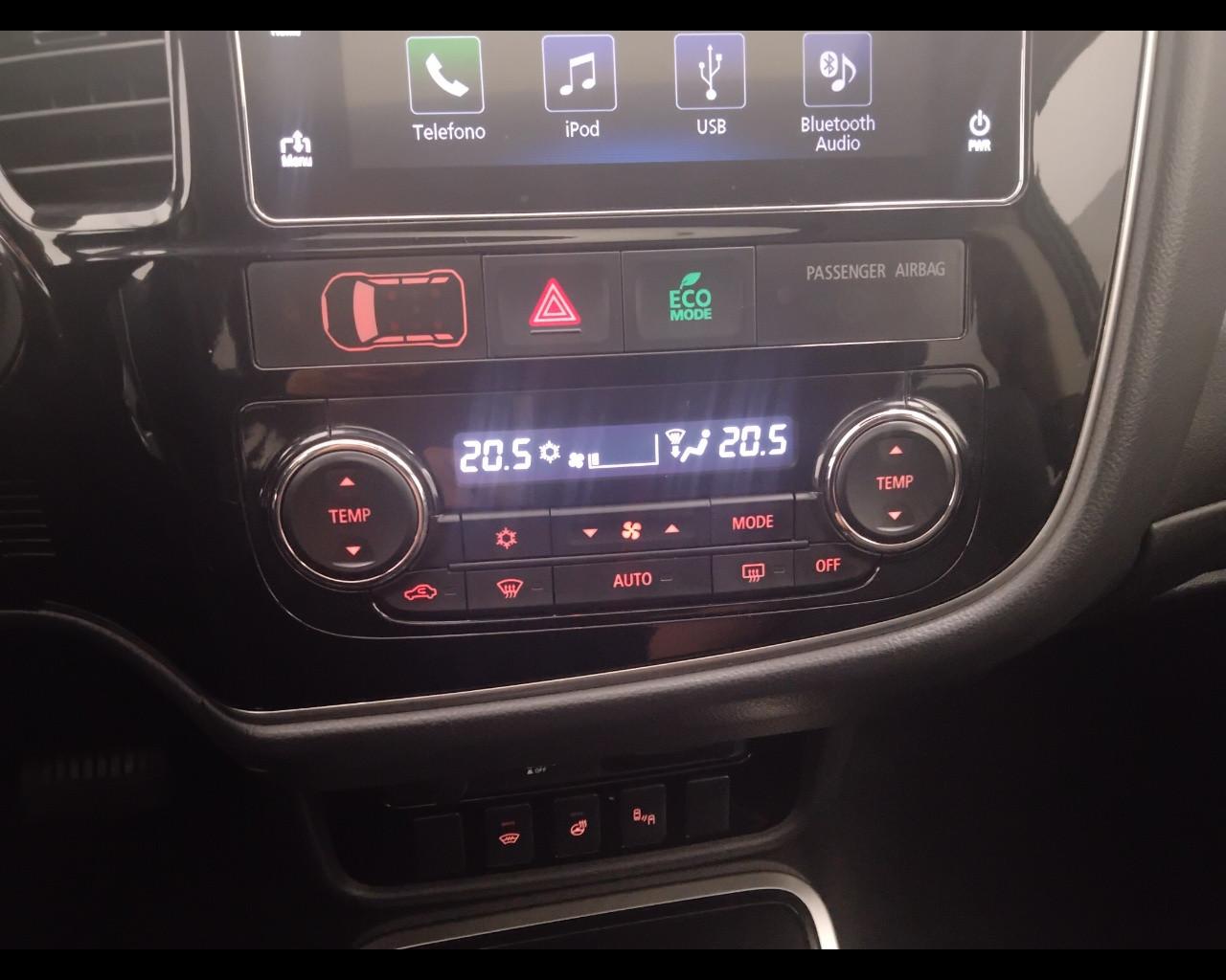 MITSUBISHI Outlander III 2016 - Outlander 2.2 Instyle Plus Sda Diam.Pac