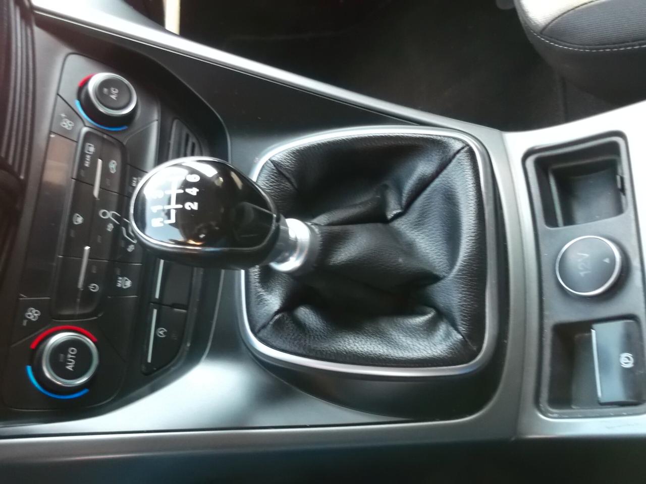 Ford Kuga 1.5 EcoBoost 120 CV S&S 2WD Business - 27