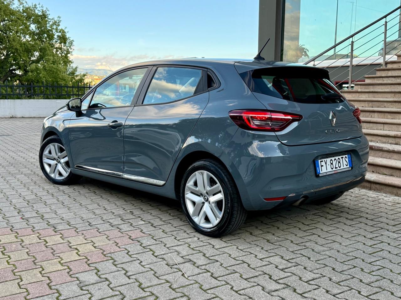 Renault Clio TCe 100 CV 5 porte Intens