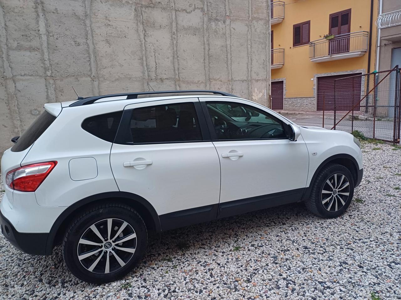 Nissan Qashqai 1.5 dCi DPF Tekna