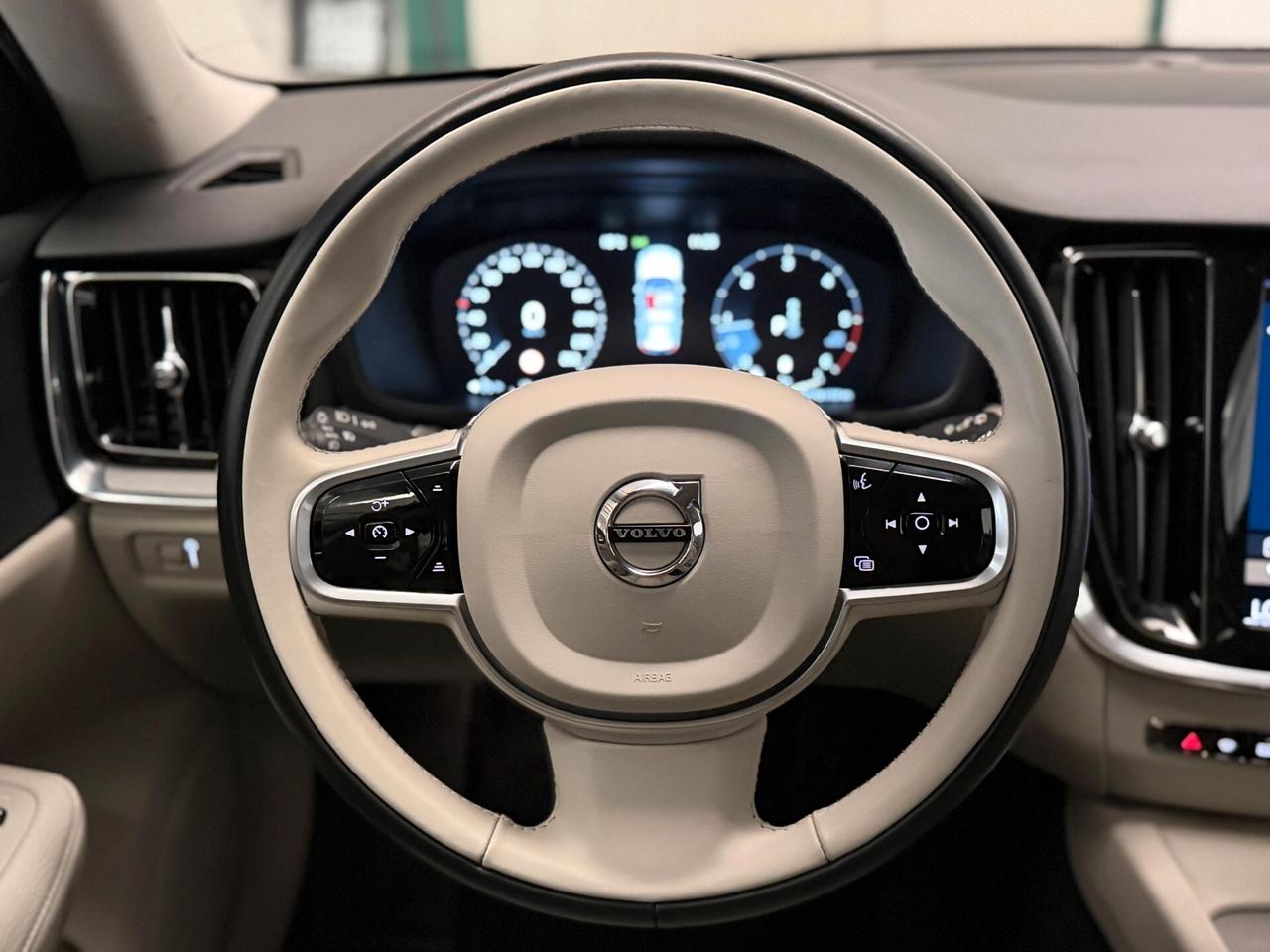 Volvo V60 Cross Country B4 (d) AWD automatico Ultimate