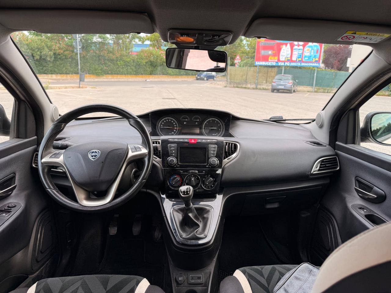 Lancia Ypsilon GARANZIA 12 MESI