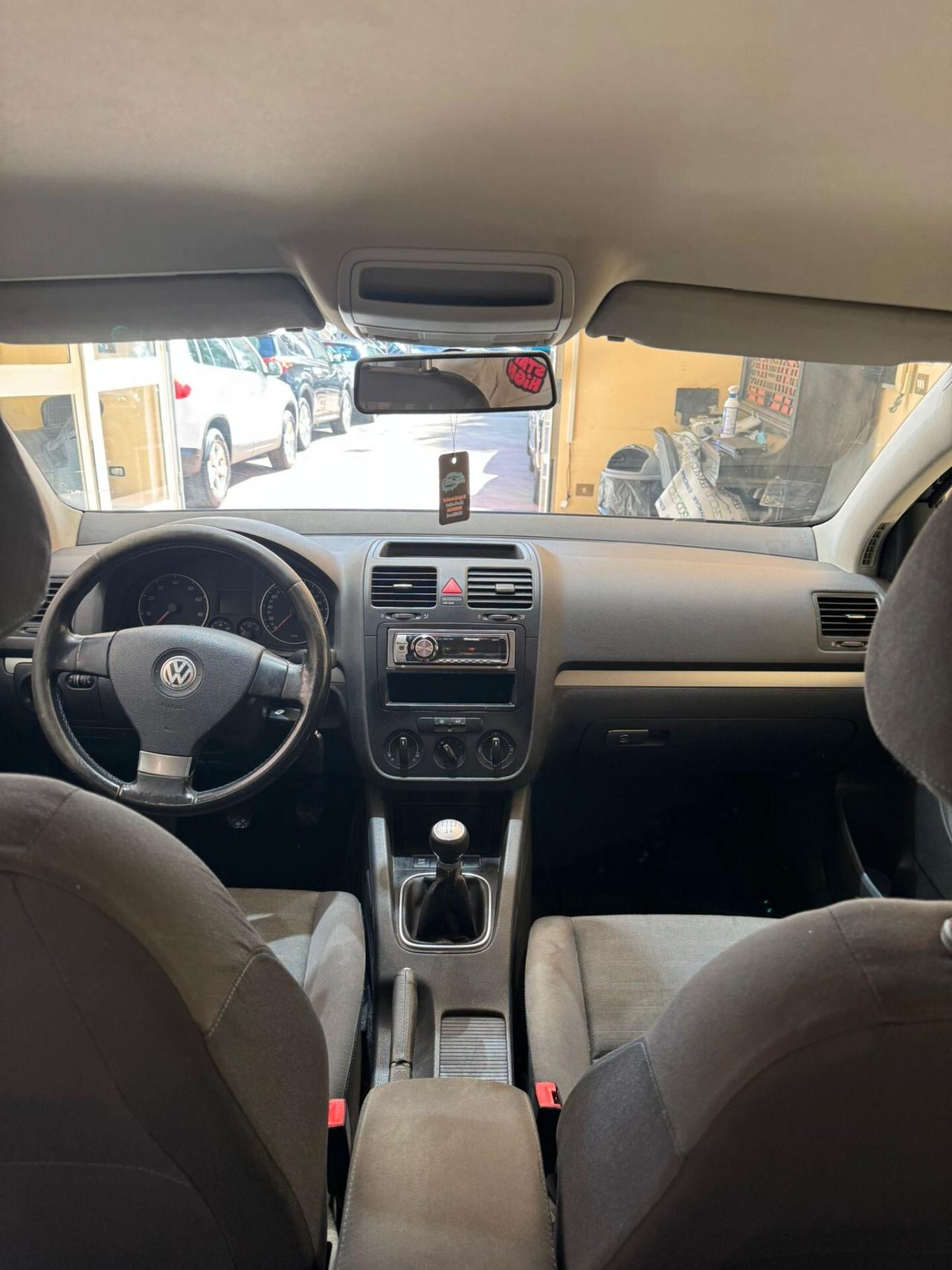 Volkswagen Golf 1.6 16V FSI 5p. Comfortline