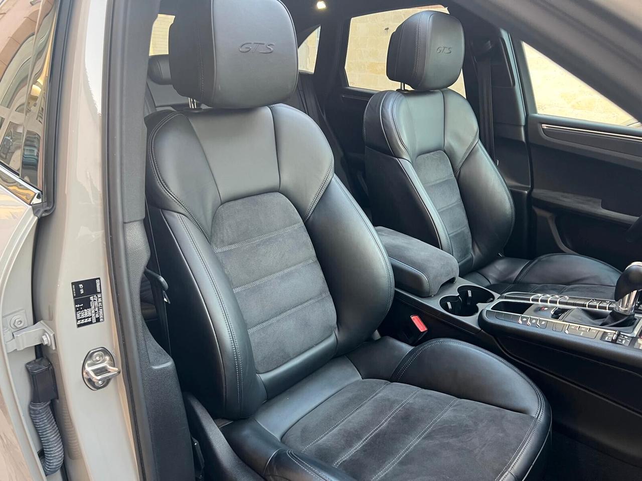 PORSCHE MACAN GTS 2.9 BENZINA 380CV TETTO PELLE NAVI ANNO 2021