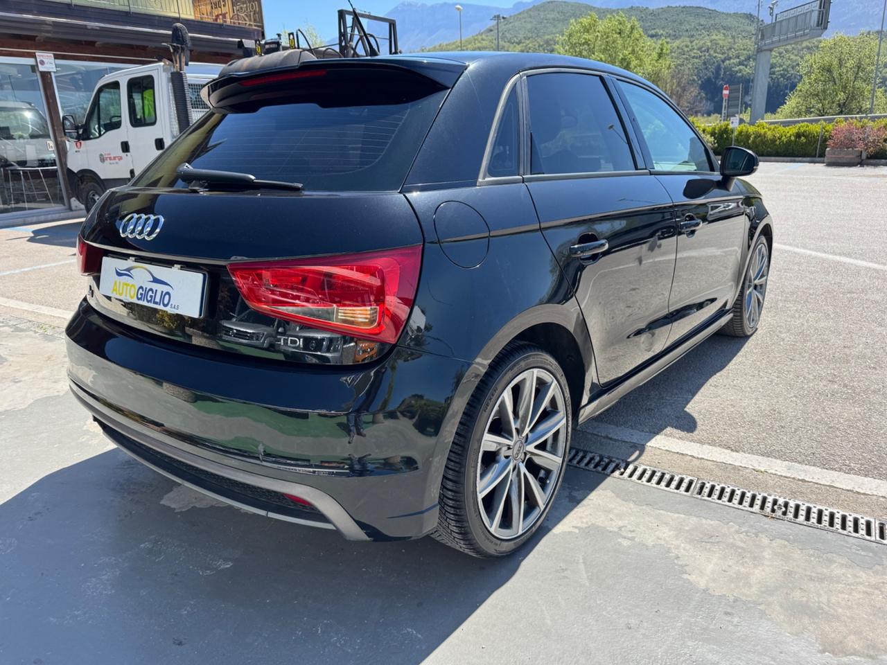 Audi A1 1.6 TDI 105 CV S line edition plus