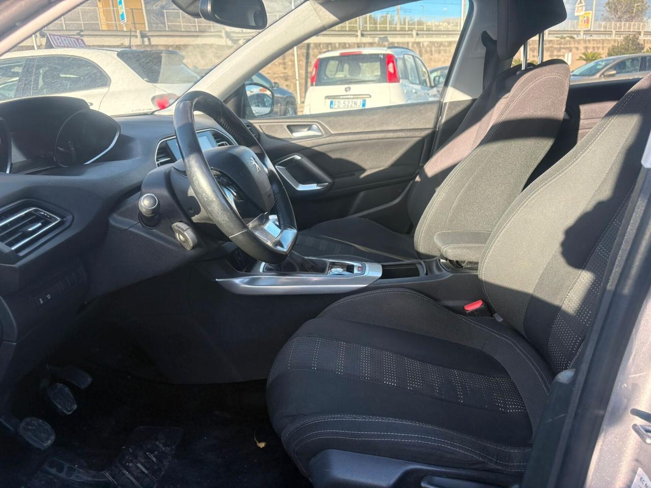 Peugeot 308 BlueHDi 120 S&S Allure