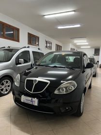 Lancia Ypsilon 1.3 MJT 75 CV Unyca