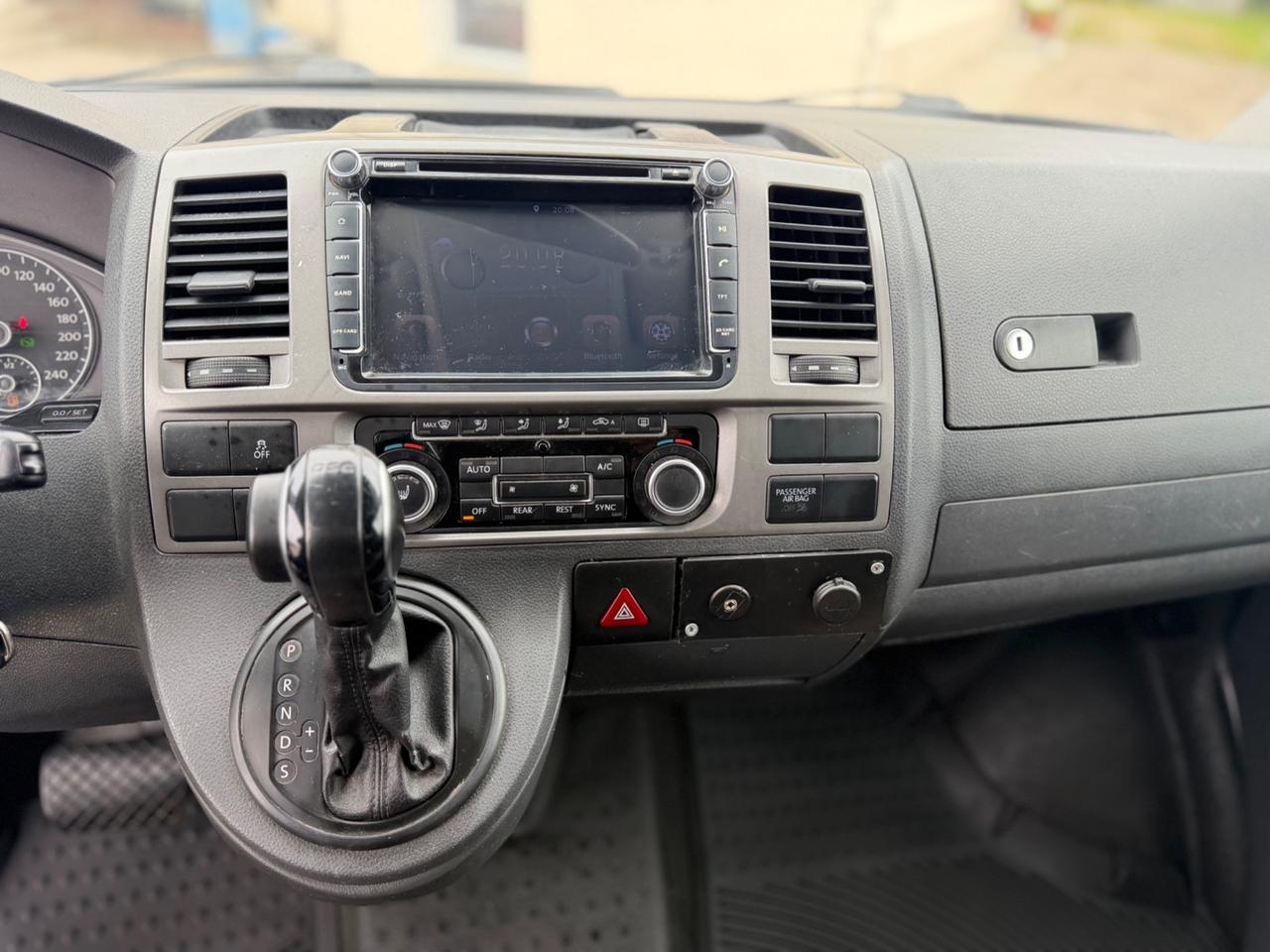 Volkswagen Transporter Caravelle 2.0 BiTDI 180CV DSG 4 Motion PL 9 Posti