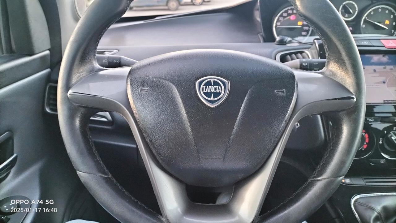 Lancia Ypsilon 1.2 69 CV Platino
