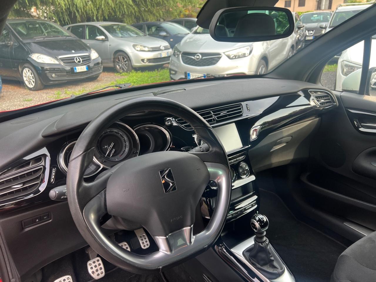 Ds DS3 DS 3 BlueHDi 120 Ines De La Fressange