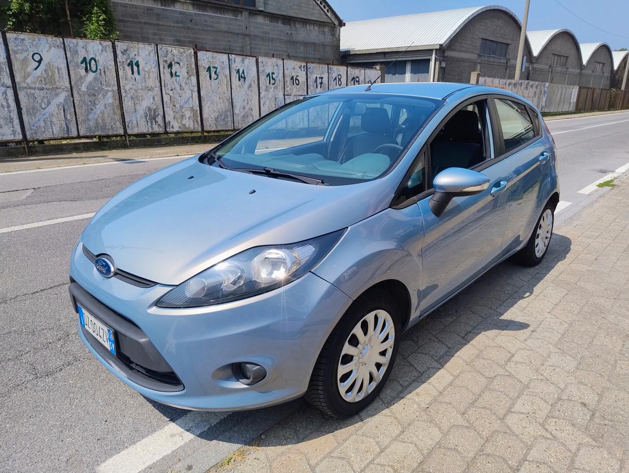 Ford Fiesta 1.2 82 CV 5 porte Titanium NEOPATENTATI