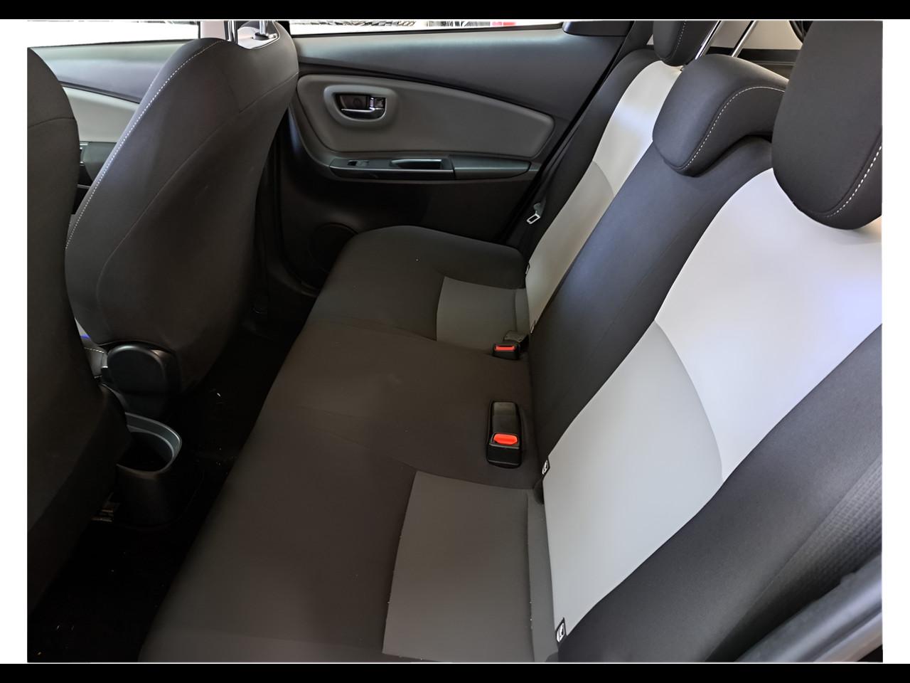 TOYOTA Yaris 5p 1.0 Active