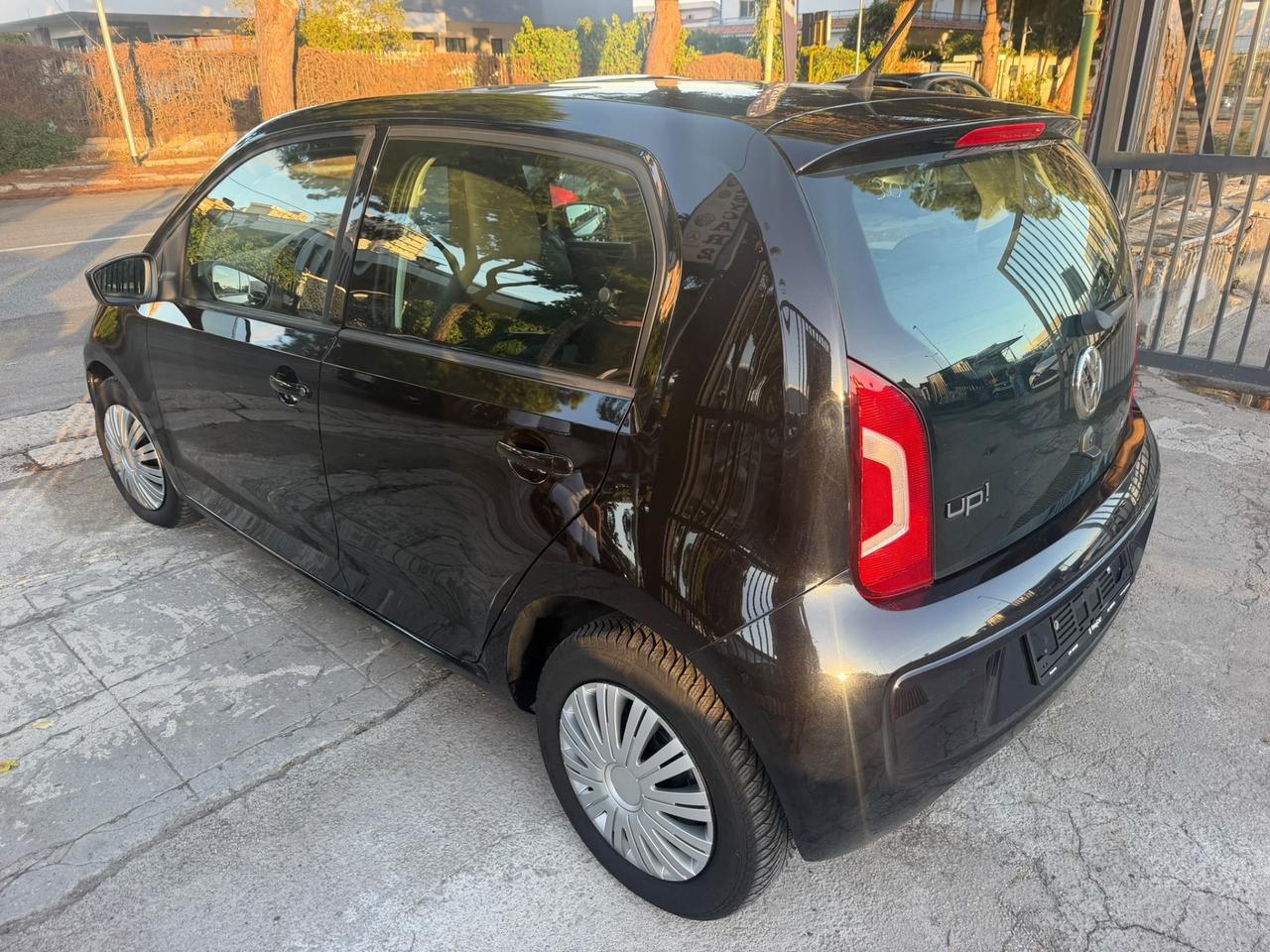 Volkswagen up! 1.0 5p. move