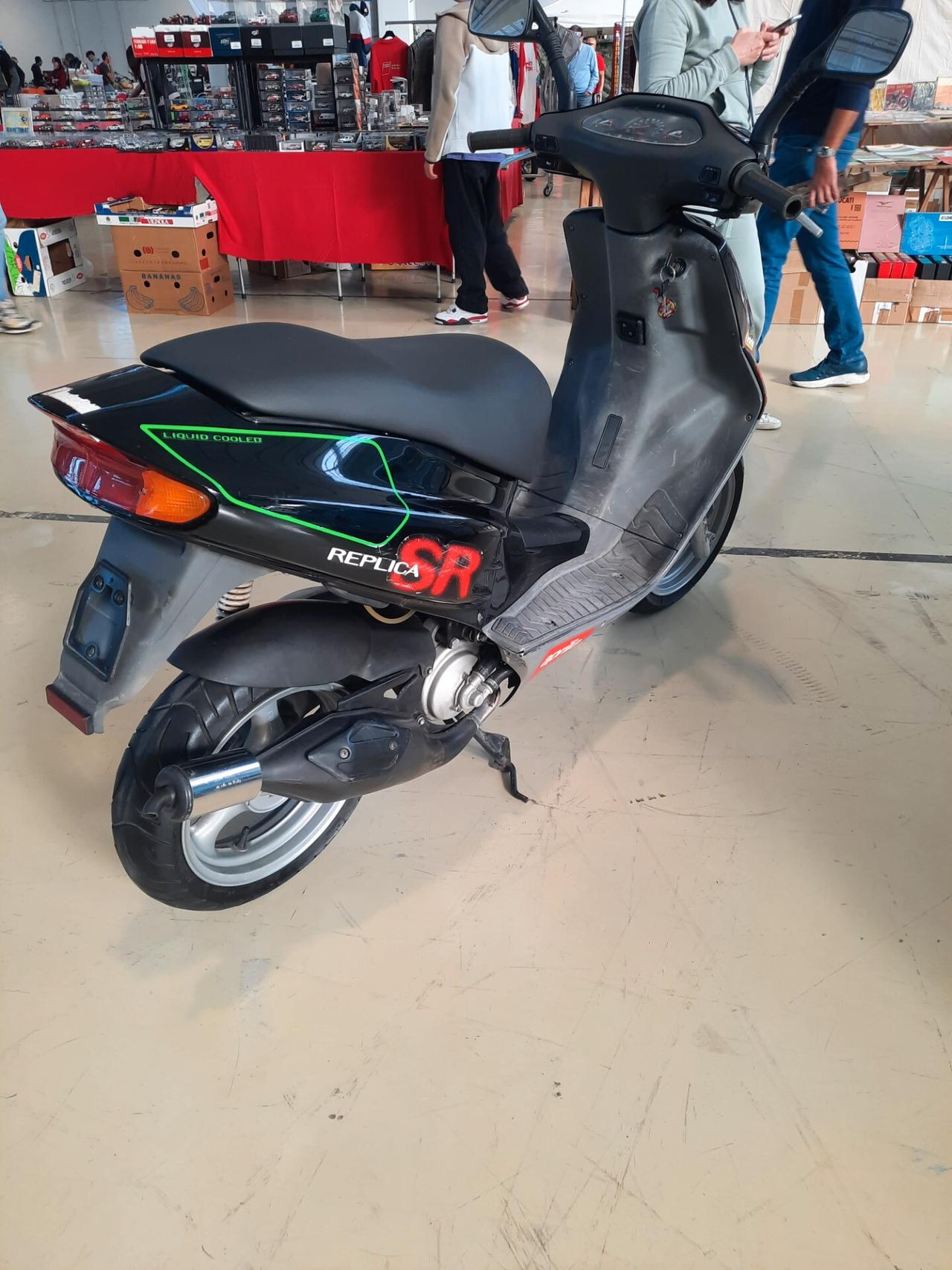 Aprilia SR 50 Max Biaggi