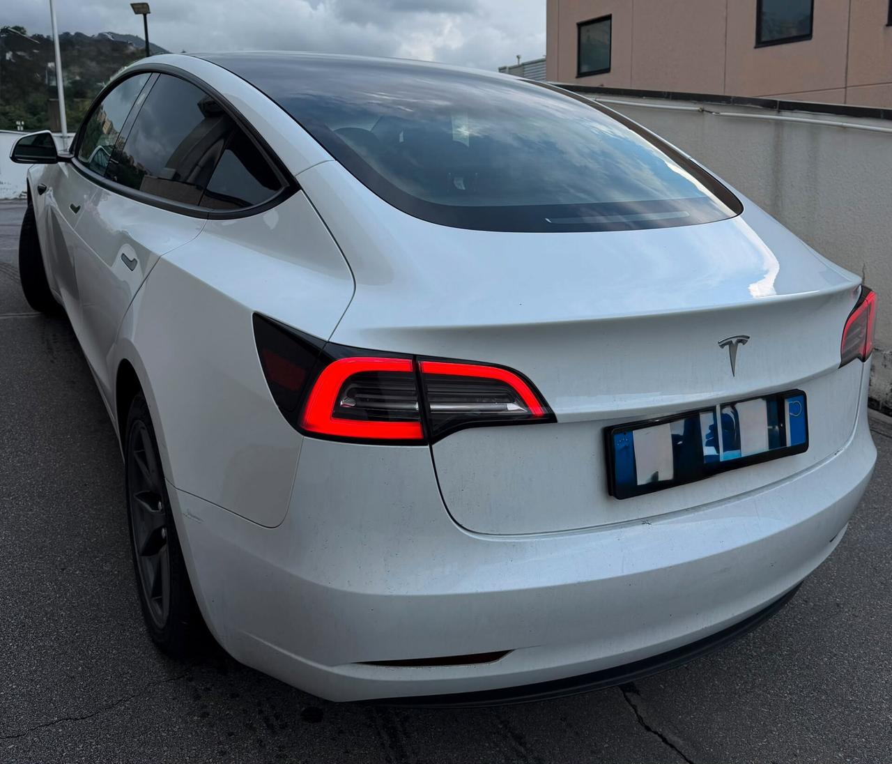 Tesla Model 3 RWD