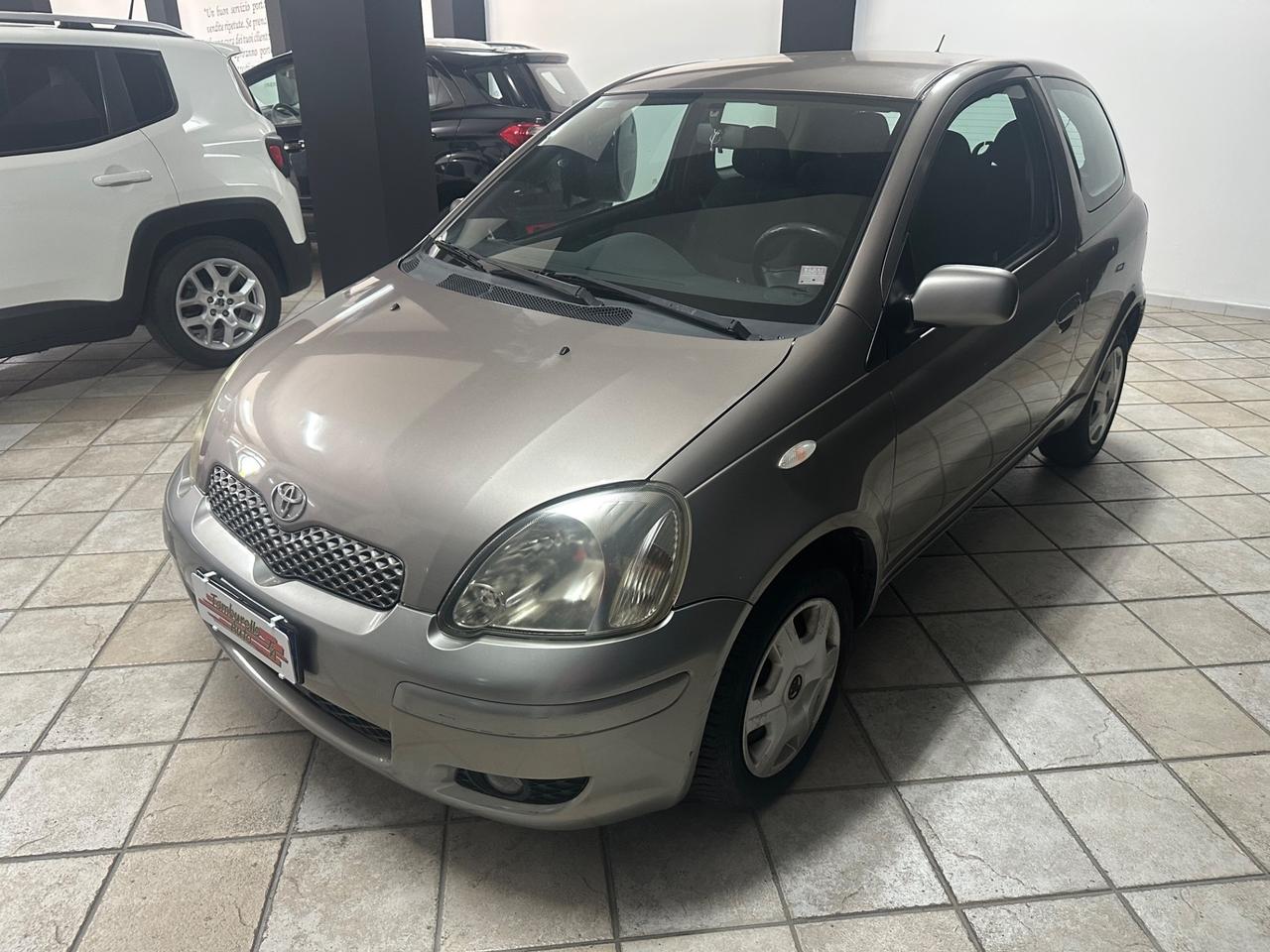 TOYOTA Yaris 1.0i (65) 3.p Sol 2004