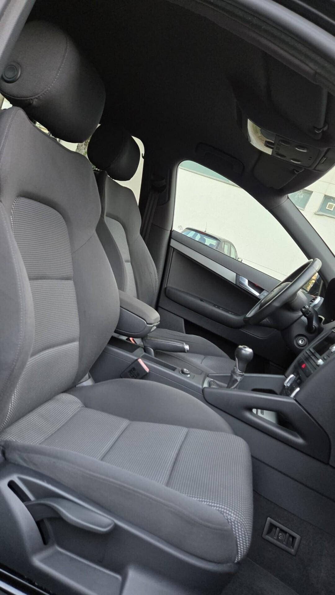 Audi A3 SPB 1.6 TDI 105 CV x Neopatentati