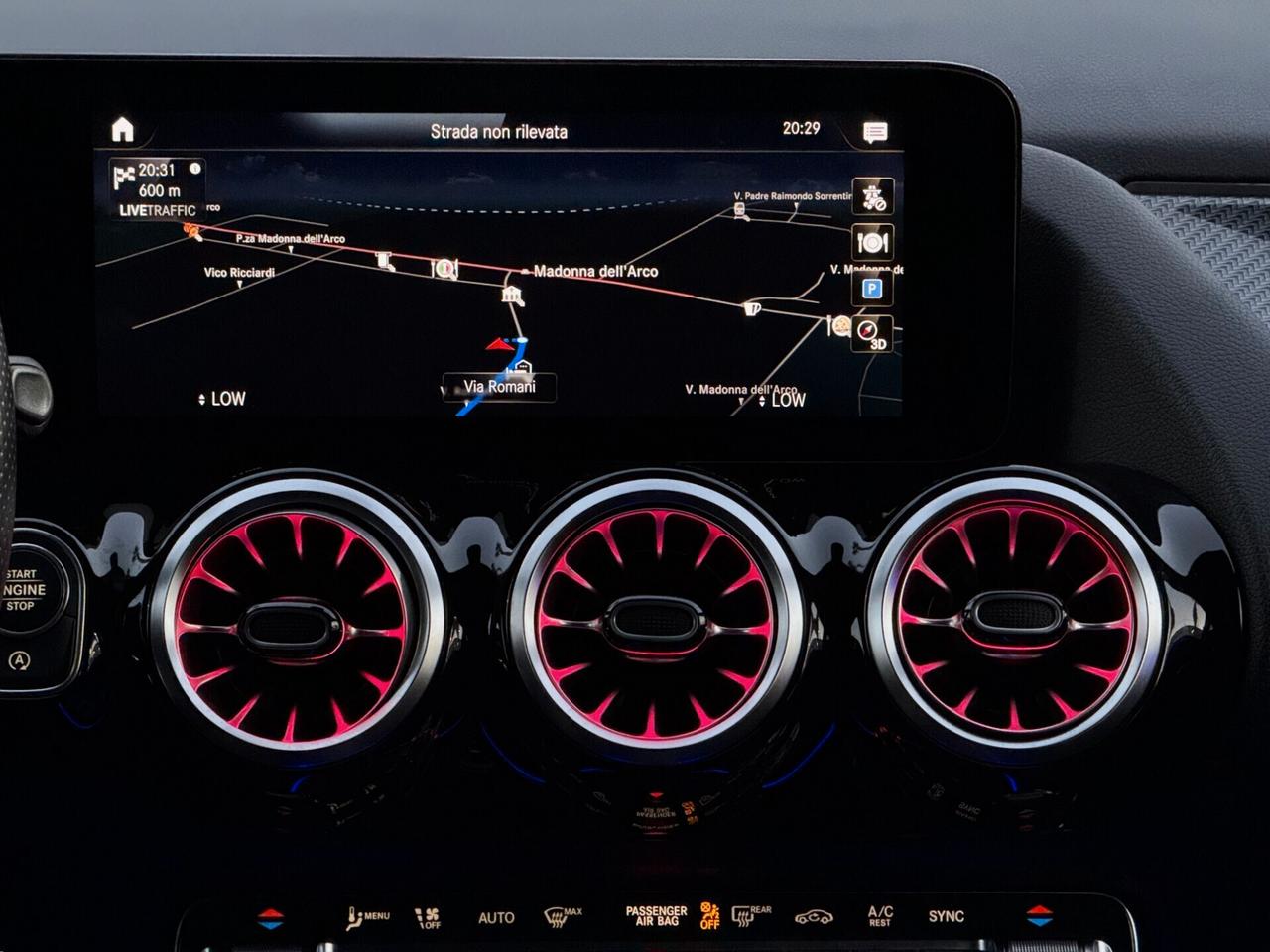 Mercedes-Benz GLA 200 d Premium Plus AMG TETTO