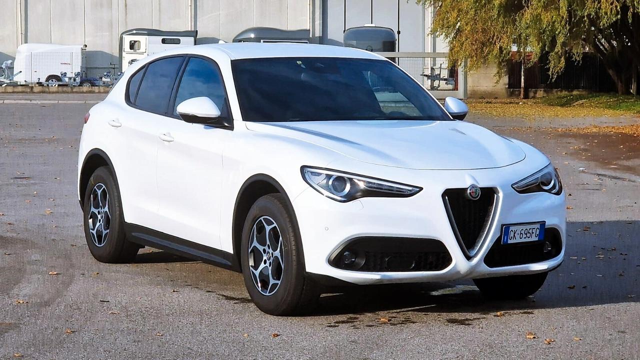 Alfa Romeo Stelvio 2.2 Turbodiesel 190 CV AT8 Q4 Super