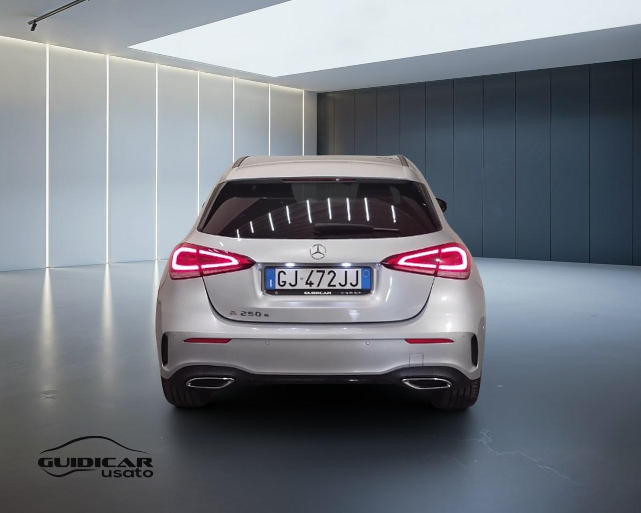 Mercedes-Benz Classe A - W177 2018 - A 250 e phev (eq-power) Premium auto