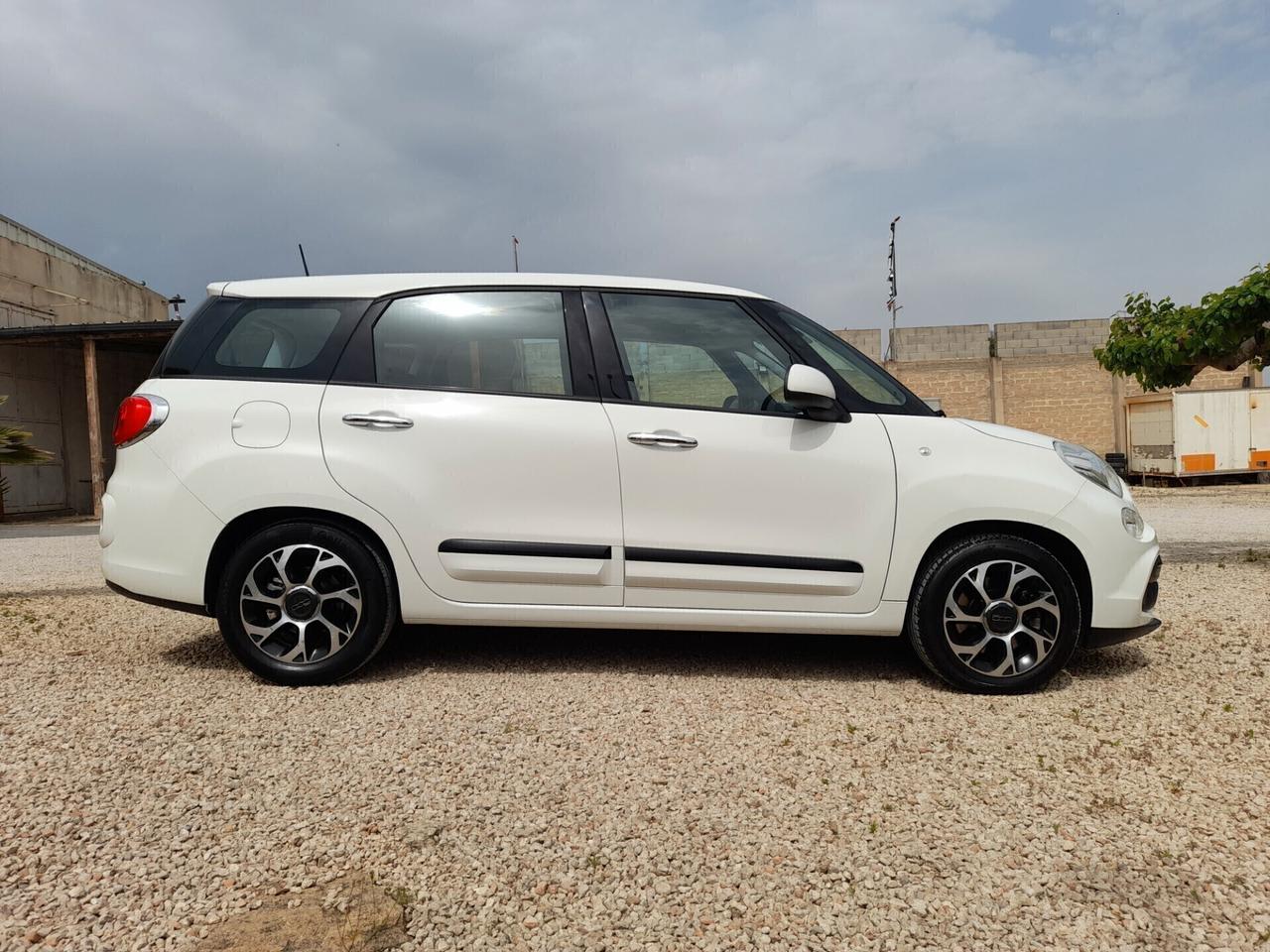 Fiat 500L Living 1.6 Multijet 120 CV 7 POSTI