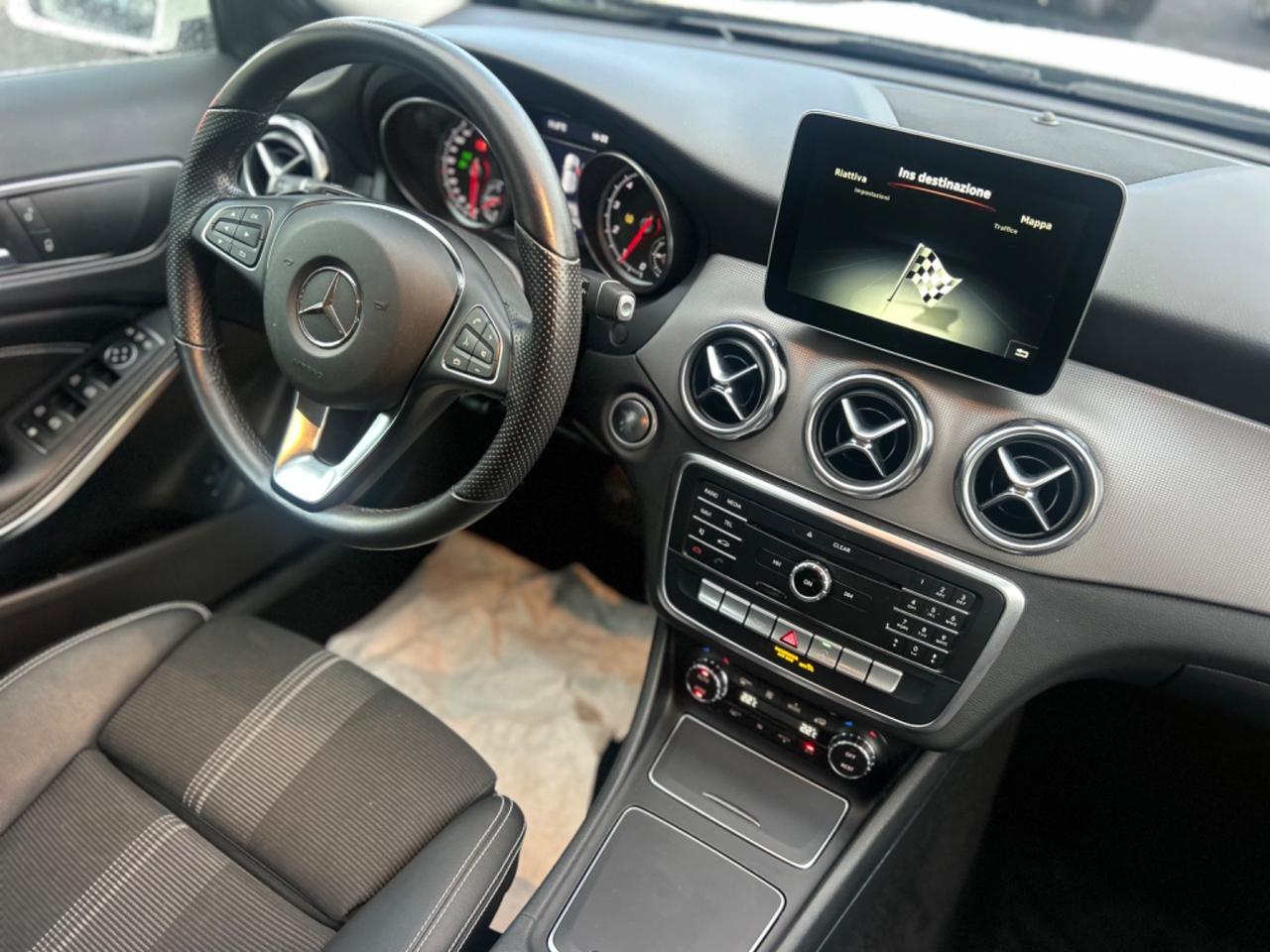Mercedes-benz GLA 200 Sport