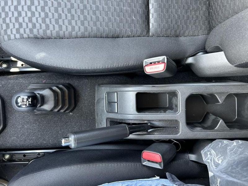 Suzuki Jimny 1.5 5MT 4 POSTI AUTOVETTURA