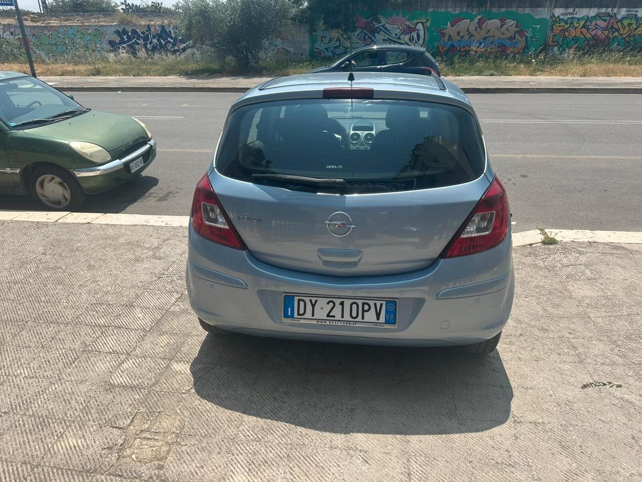 Opel Corsa 1.2 5 porte Cosmo