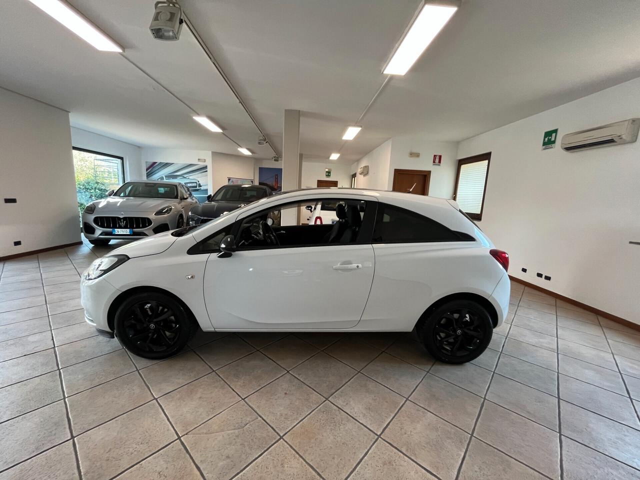 Opel Corsa 1.3 CDTI ecoFLEX 95CV Start&Stop Coupé b-Color