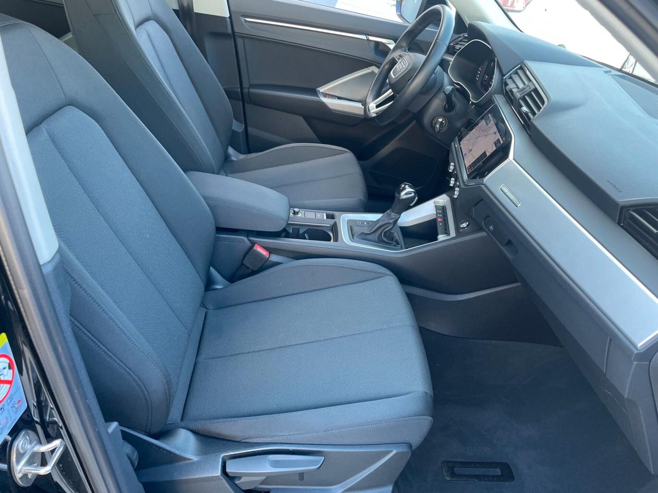 Audi Q3 35 TDI S tronic Business