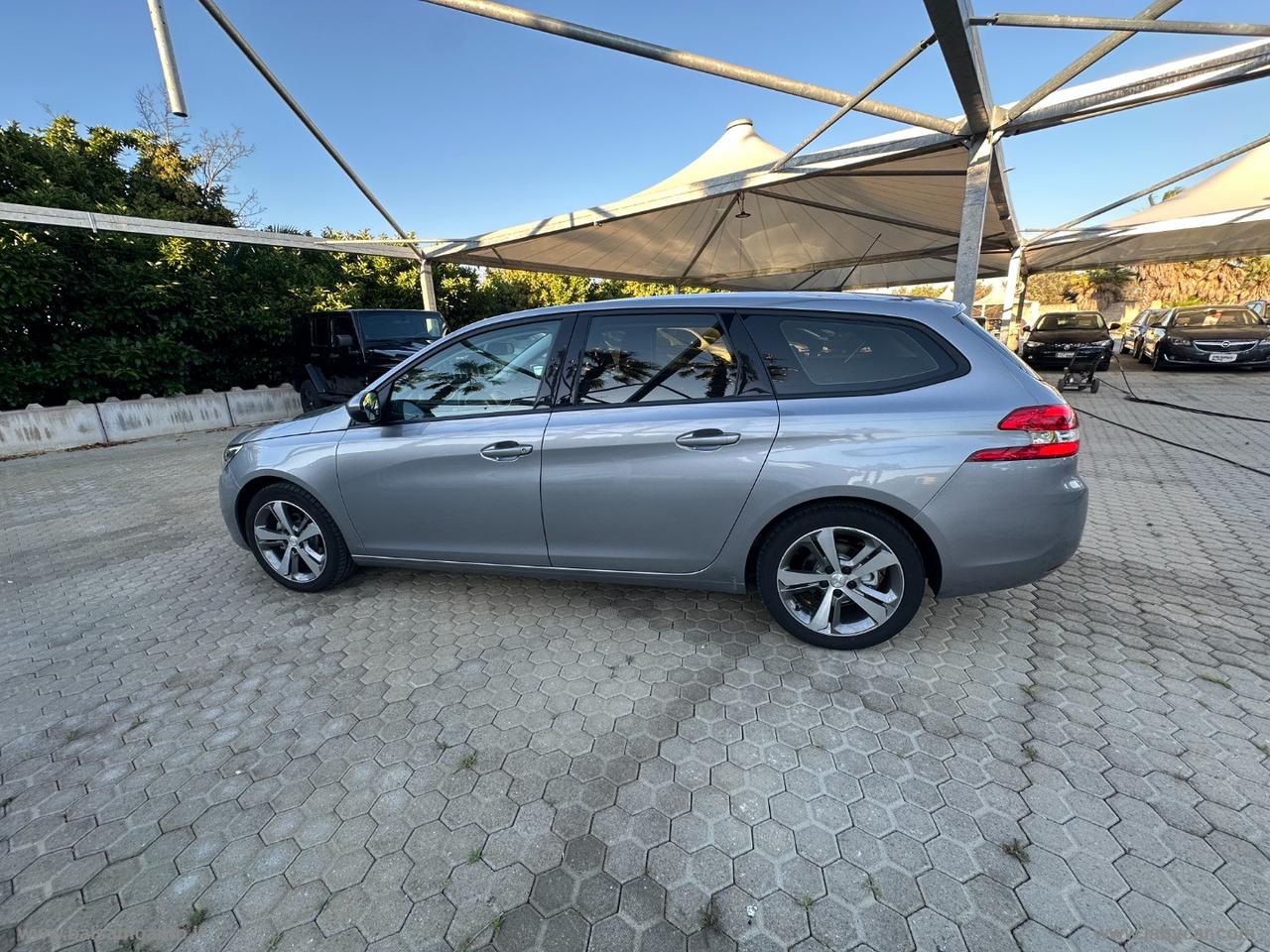 PEUGEOT 308 BlueHDi 130 S&S EAT8 SW Allure