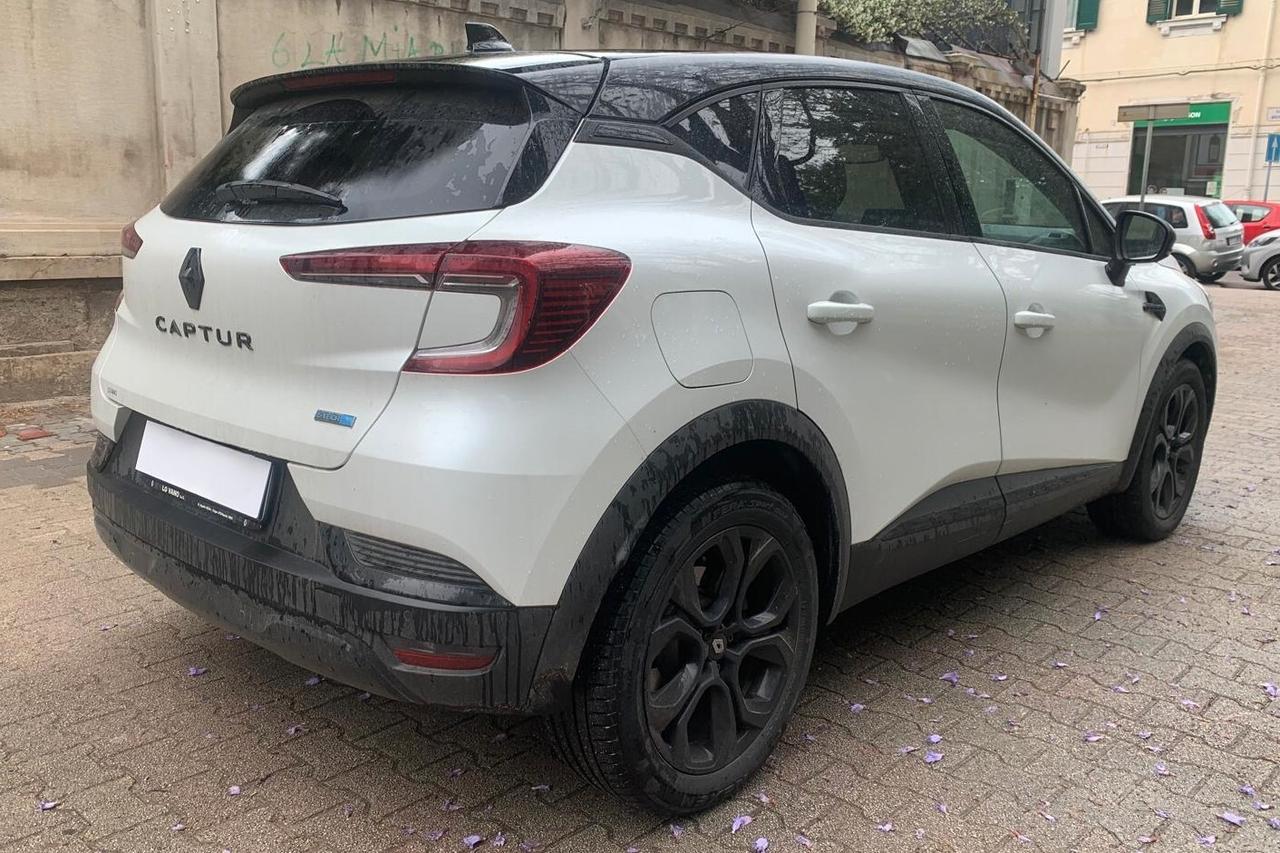 Renault Captur Plug-in Hybrid E-Tech 160 CV Rive Gauche